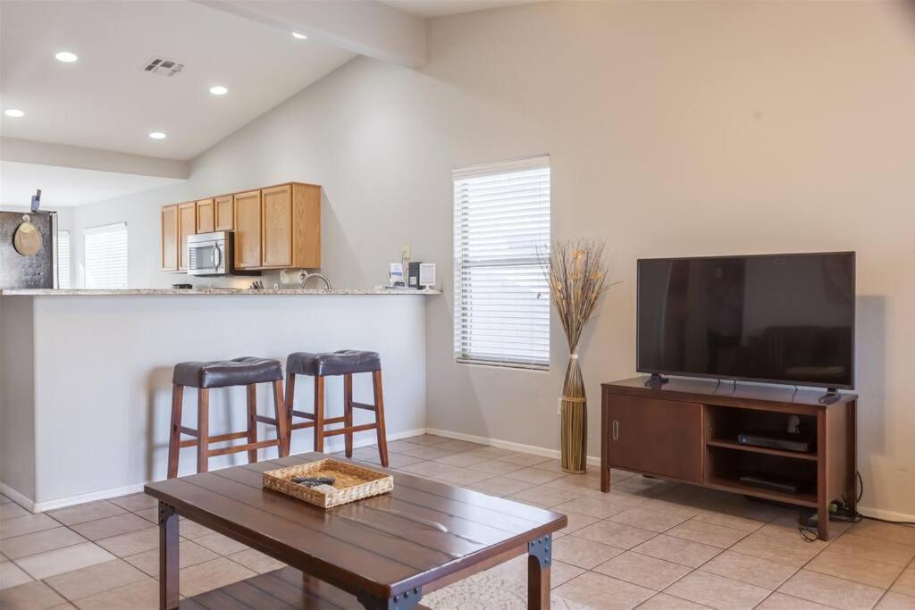 Cozy House Near Stadium With Pool Heater, Bbq Avondale Exterior foto